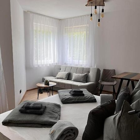 Áron Apartman-Zalakaros Exterior foto